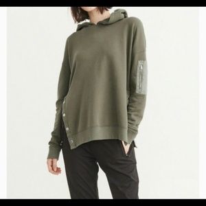 Abercrombie & Fitch Side- Snap Pullover Sweatshirt